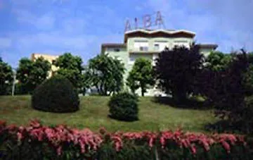 Alba Hotel 3*