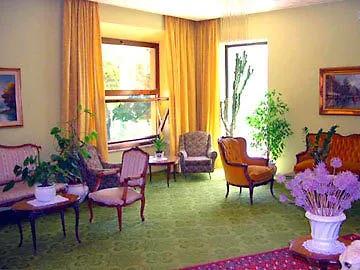 Alba Hotel 3*